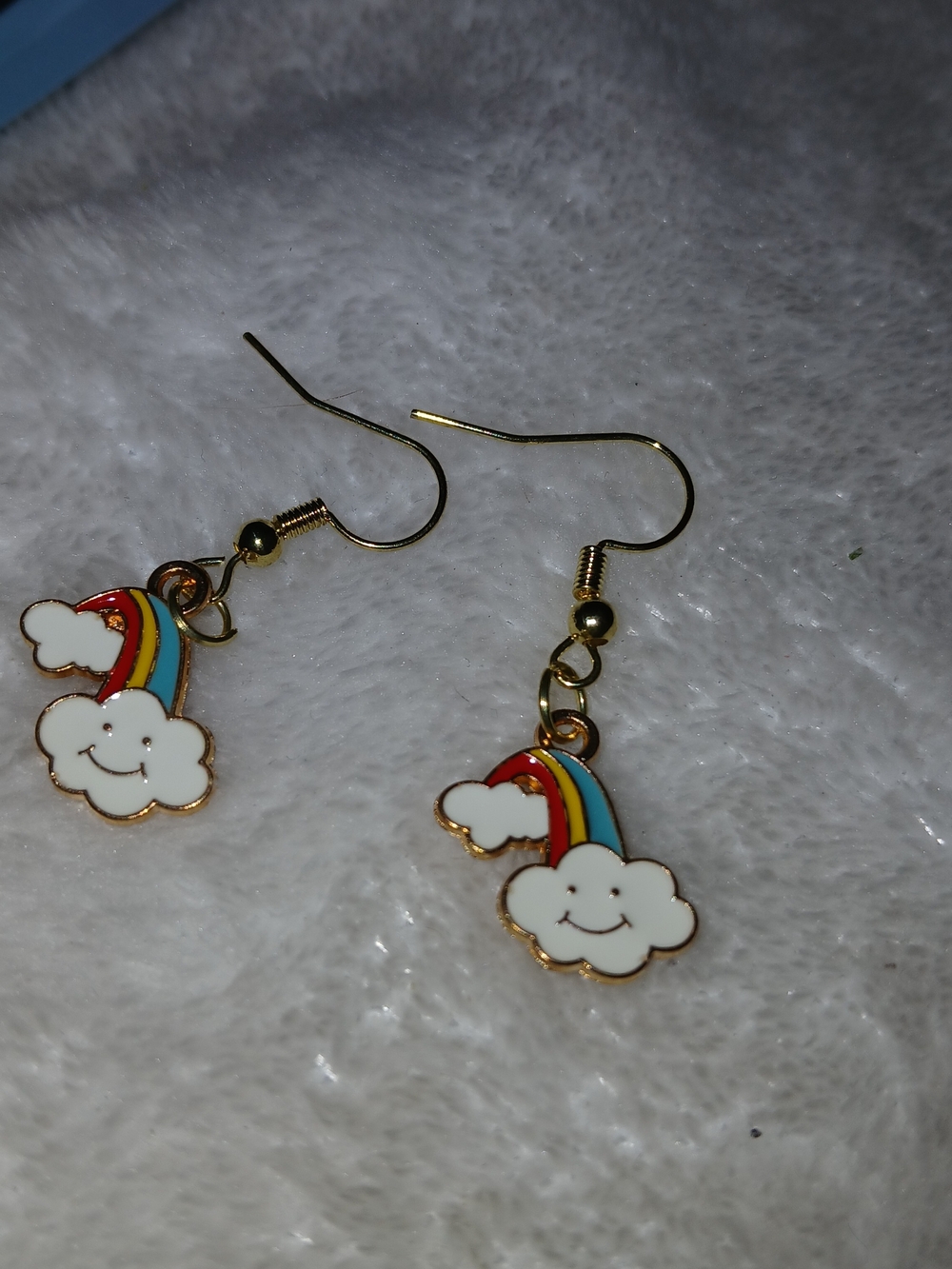SOLD!!! - FREE GIFT! 🌈☁️